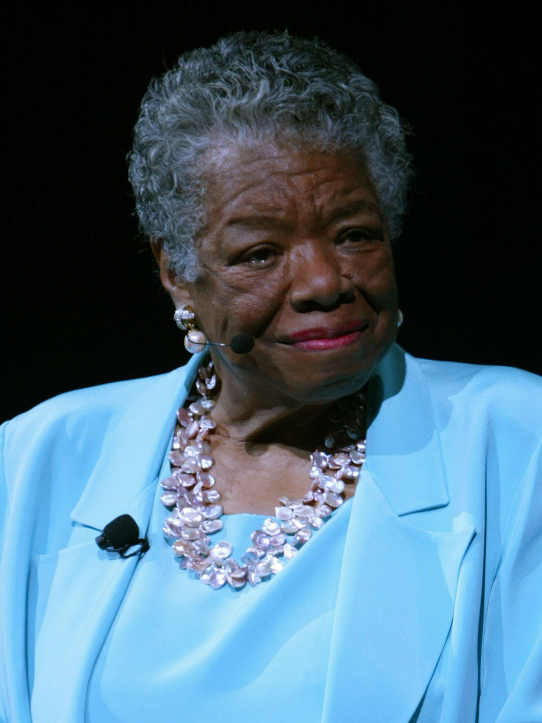 10 Interesting Facts About Maya Angelou