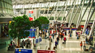 Always avoid these mistakes at the airport by all means when traveling in this yuletide season