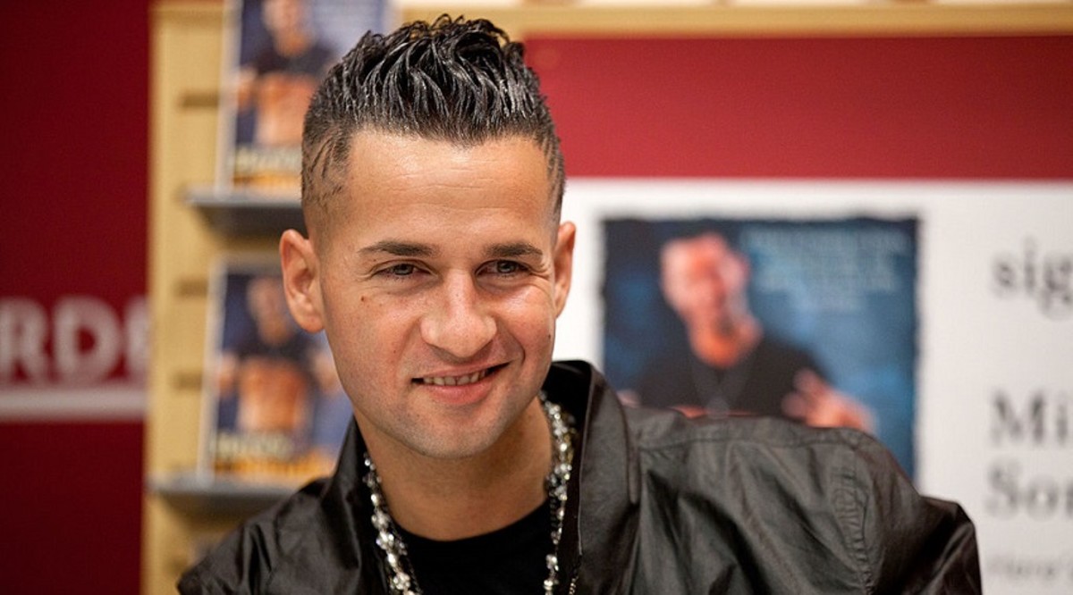 10 Celebrities Who Have Been Jailed