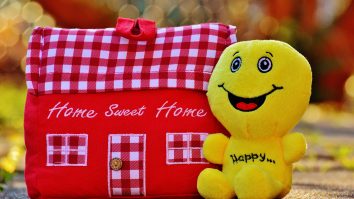 Well brightening up a home certainly doesn’t have to break the bank. Follow our tips on how to give your home a lift without having to spend a fortune